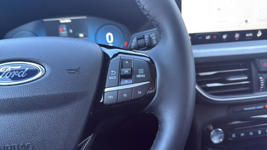 Certified 2023 Ford Escape Platinum AWD/4WD image 19