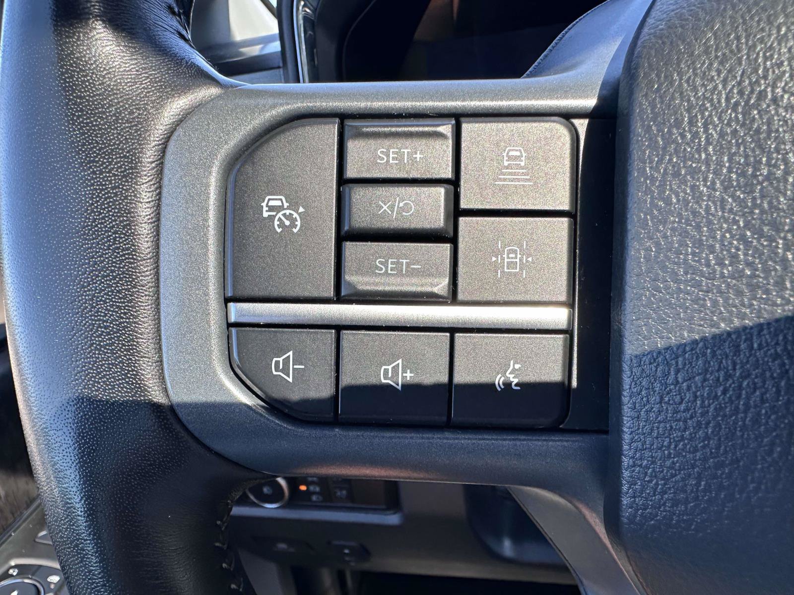 Certified 2024 Ford F250 Lariat w/ Lariat Ultimate Package AWD/4WD image 19
