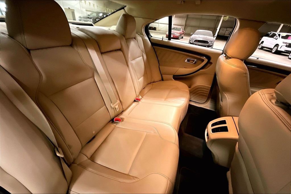 Certified 2017 Ford Taurus Limited image 25