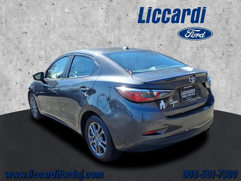 Used 2019 Toyota Yaris LE image 4