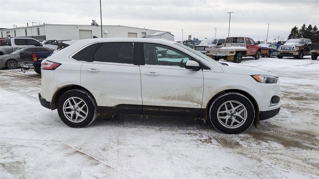 Certified 2022 Ford Edge SEL w/ Convenience Package image 2