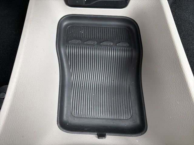 Used 2024 Chrysler Pacifica Touring-L image 32