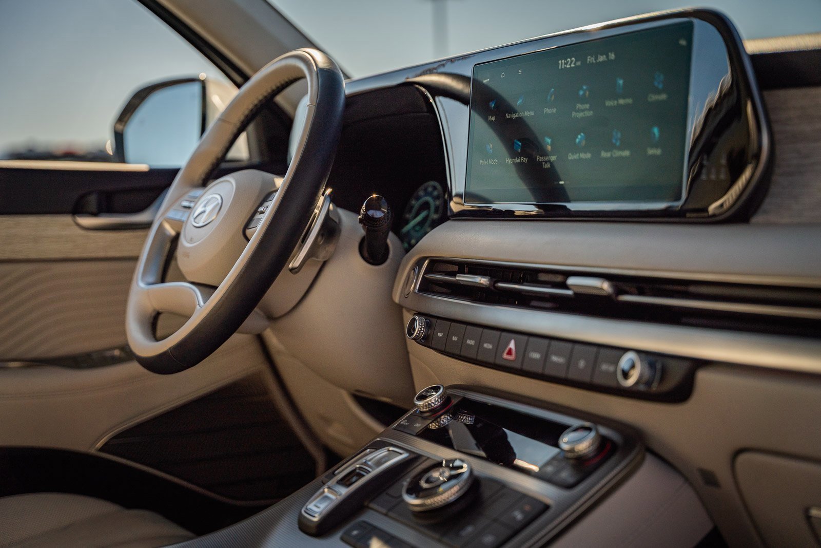 Used 2025 Hyundai Palisade Calligraphy image 16