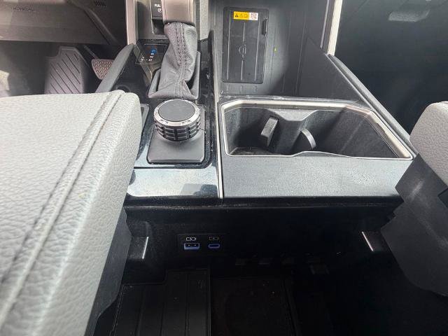 Used 2024 Toyota Tundra Limited AWD/4WD image 29