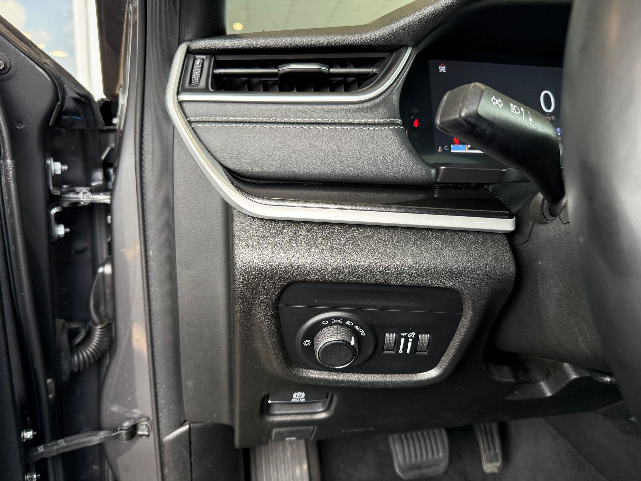 Used 2021 Jeep Grand Cherokee L Laredo AWD/4WD image 22