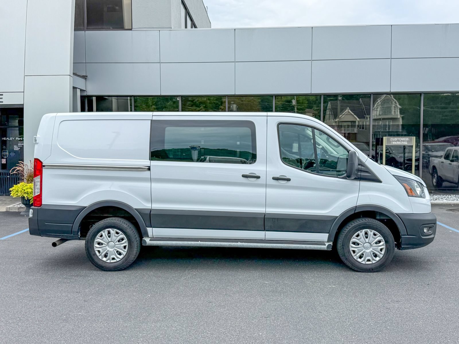 Certified 2025 Ford Transit 250 Low Roof w/ Exterior Upgrade Package RWD image 7