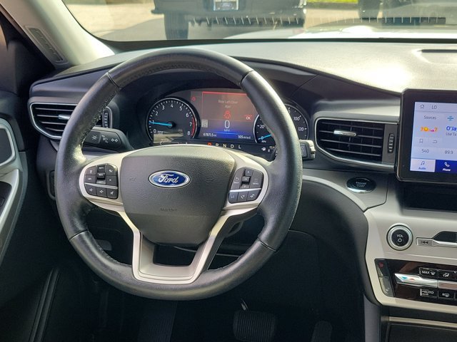 Certified 2022 Ford Explorer XLT w/ Equipment Group 202A RWD image 20