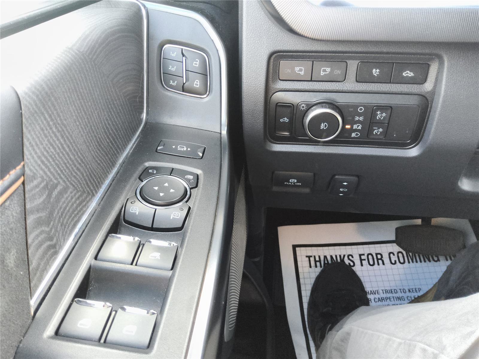 Certified 2024 Ford F350 Platinum w/ Tremor Off-Road Package image 34