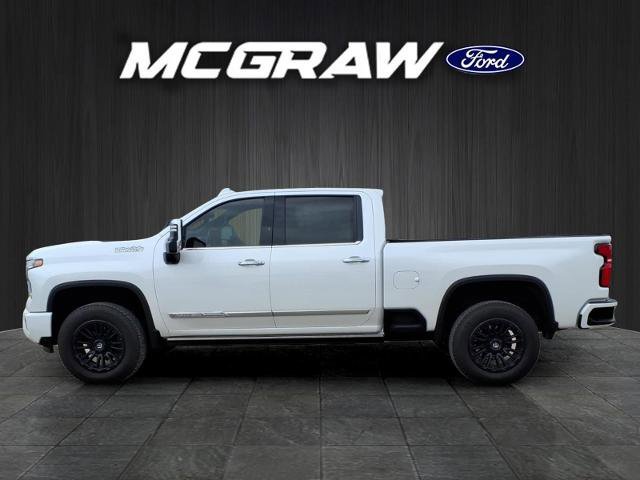 Used 2024 Chevrolet Silverado 2500 High Country w/ High Country Premium Package image 2