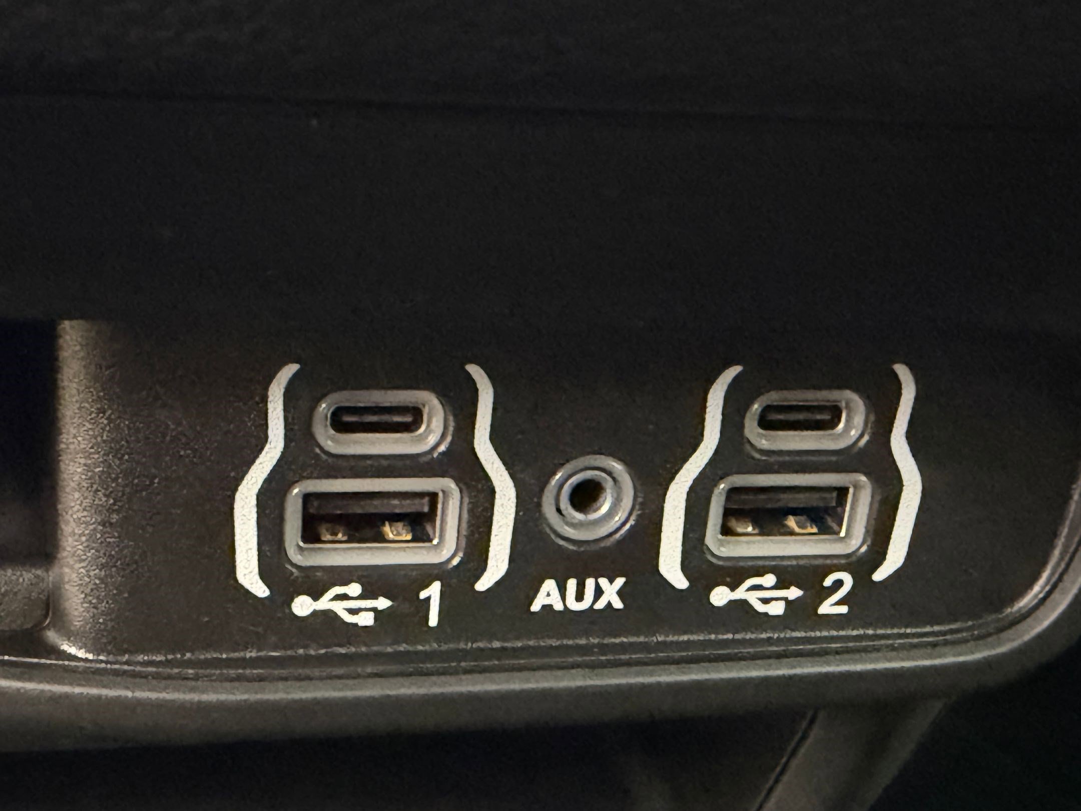 Used 2025 Chrysler Pacifica Select image 26