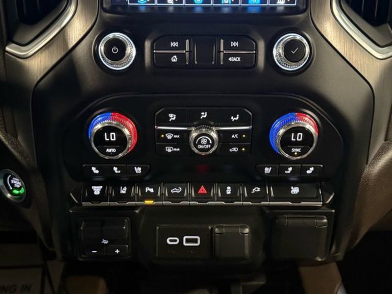 Used 2021 GMC Sierra 3500 Denali w/ Denali Ultimate Package image 30