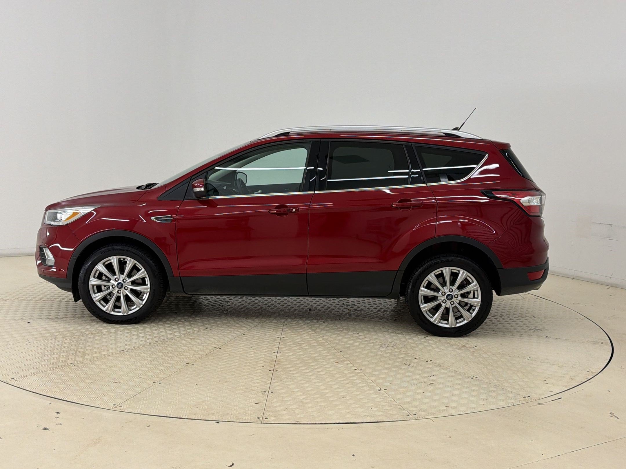 Certified 2018 Ford Escape Titanium w/ Ford Safe & Smart Package AWD/4WD image 2