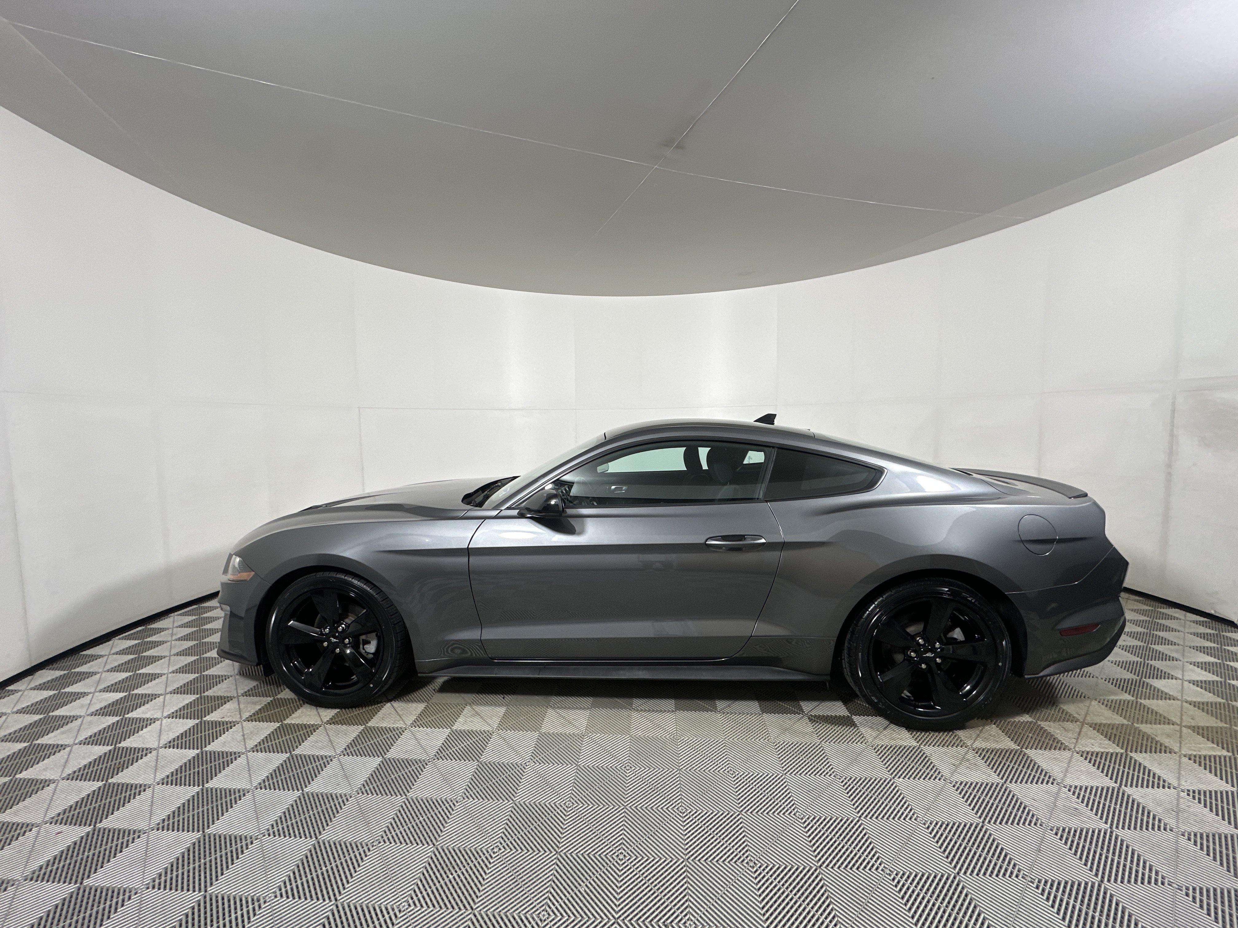 Certified 2022 Ford Mustang Coupe w/ Equipment Group 101A RWD image 4
