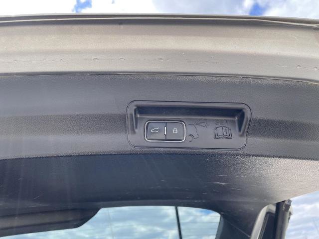 Certified 2021 Ford Explorer XLT w/ Equipment Group 202A AWD/4WD image 36