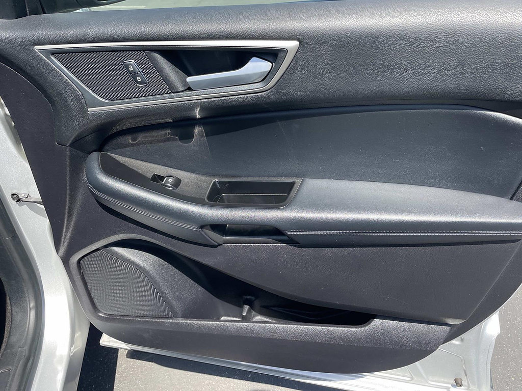 Certified 2019 Ford Edge SEL w/ Equipment Group 201A FWD image 34