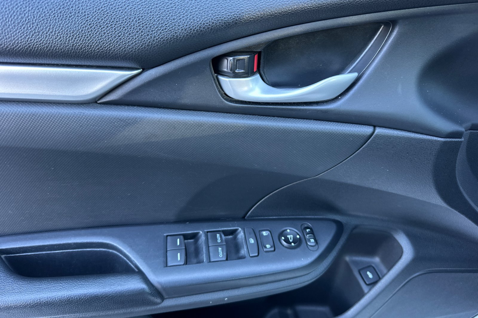 Used 2019 Honda Civic Sport image 13