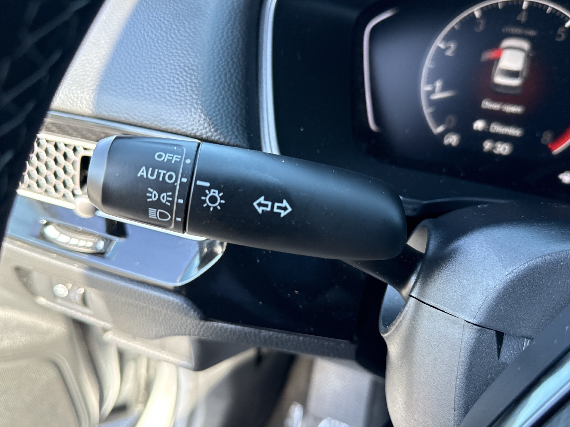 Used 2025 Honda Civic Sport image 14