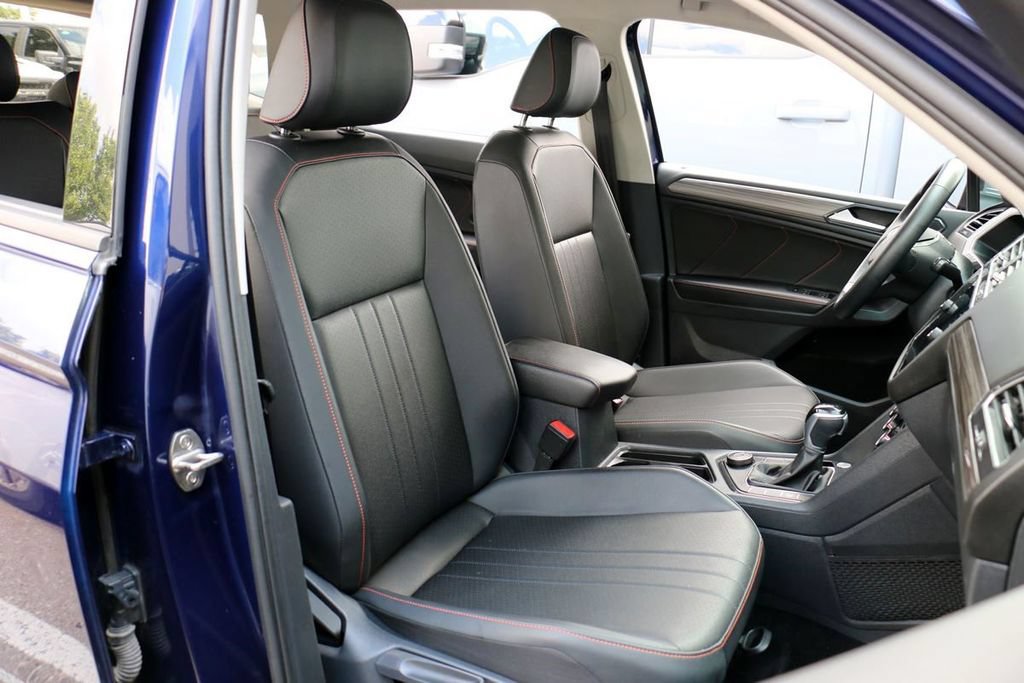 Used 2024 Volkswagen Tiguan SE AWD/4WD image 30