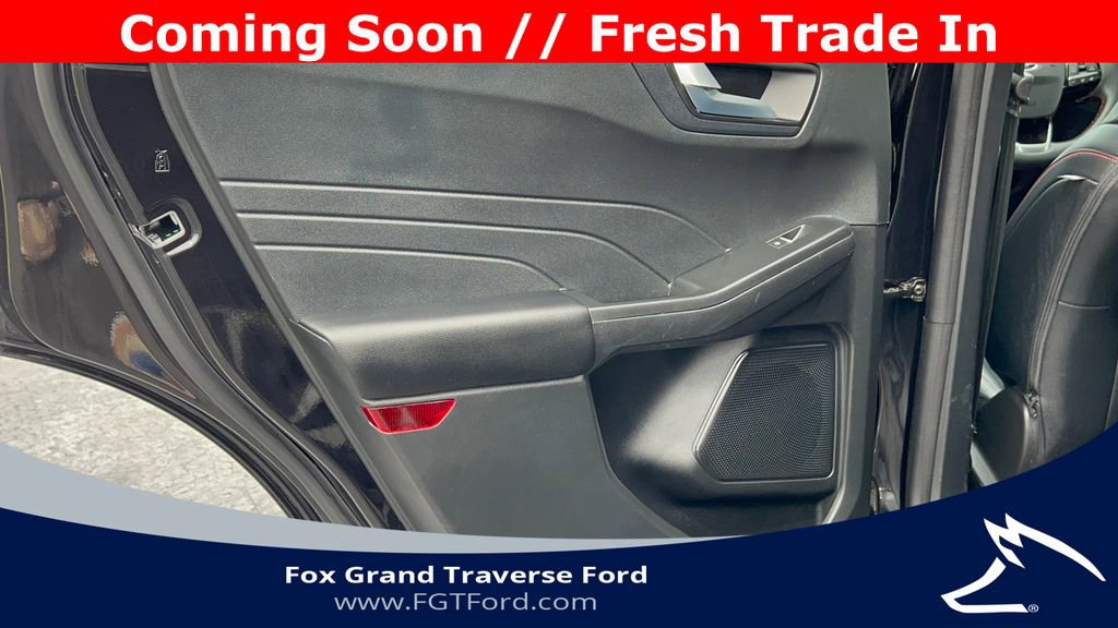 Certified 2022 Ford Escape SEL w/ SEL Stealth AWD Package image 33