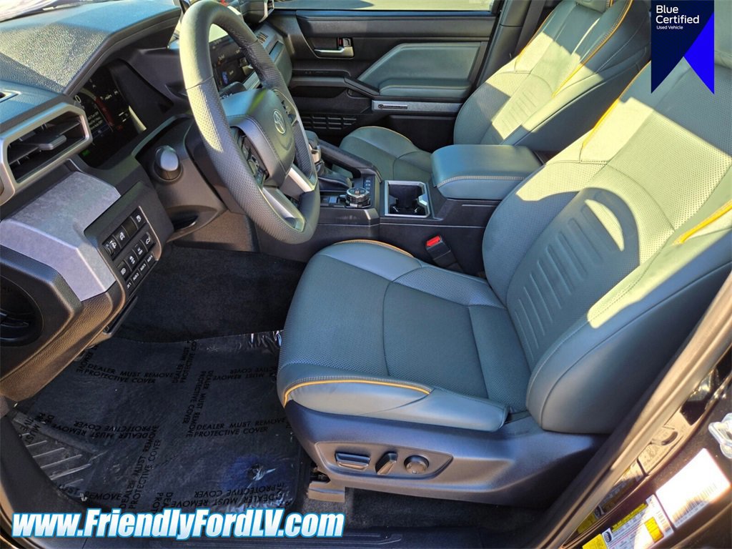 Used 2025 Toyota Tacoma Trailhunter image 10
