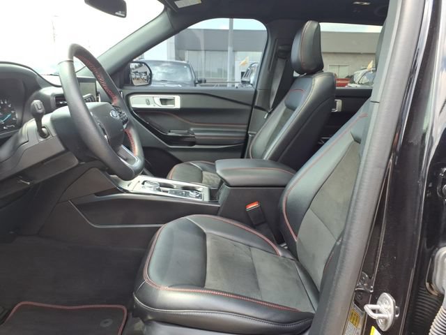 Certified 2024 Ford Explorer ST-Line w/ Class IV Trailer Tow Package AWD/4WD image 14