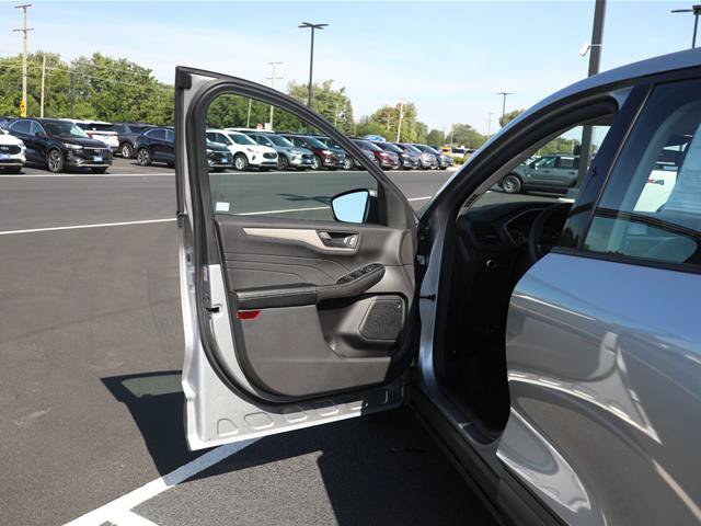 Certified 2022 Ford Escape S AWD/4WD image 17