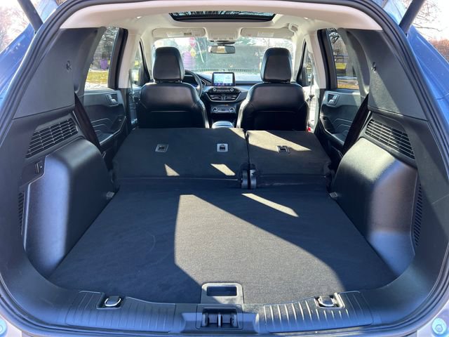 Certified 2022 Ford Escape Titanium image 30