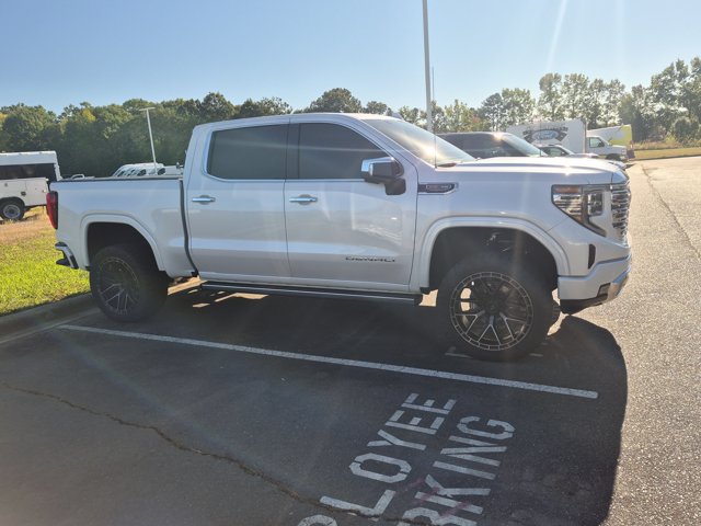 Used 2025 GMC Sierra 1500 Denali w/ Denali Reserve Package AWD/4WD image 3
