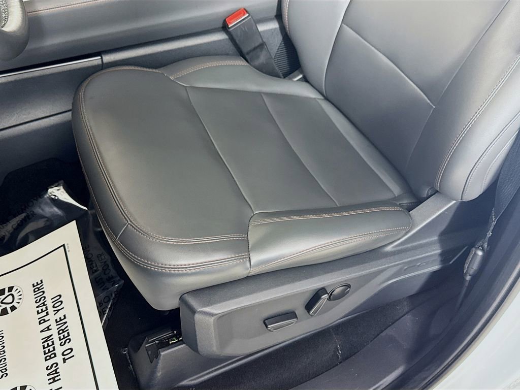 Certified 2025 Ford Expedition Active AWD/4WD image 24