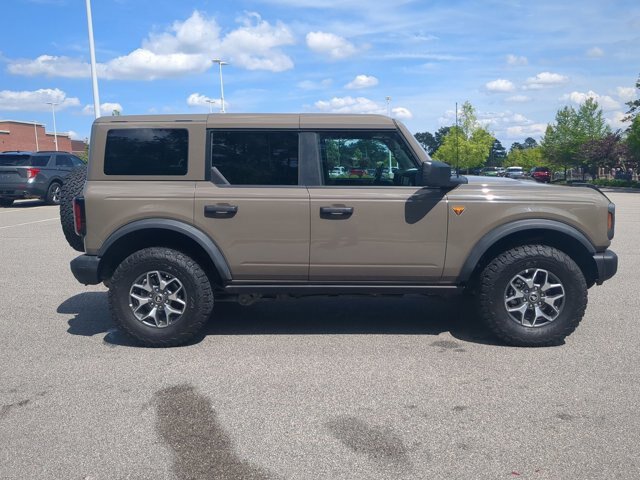 Certified 2025 Ford Bronco Badlands AWD/4WD image 3