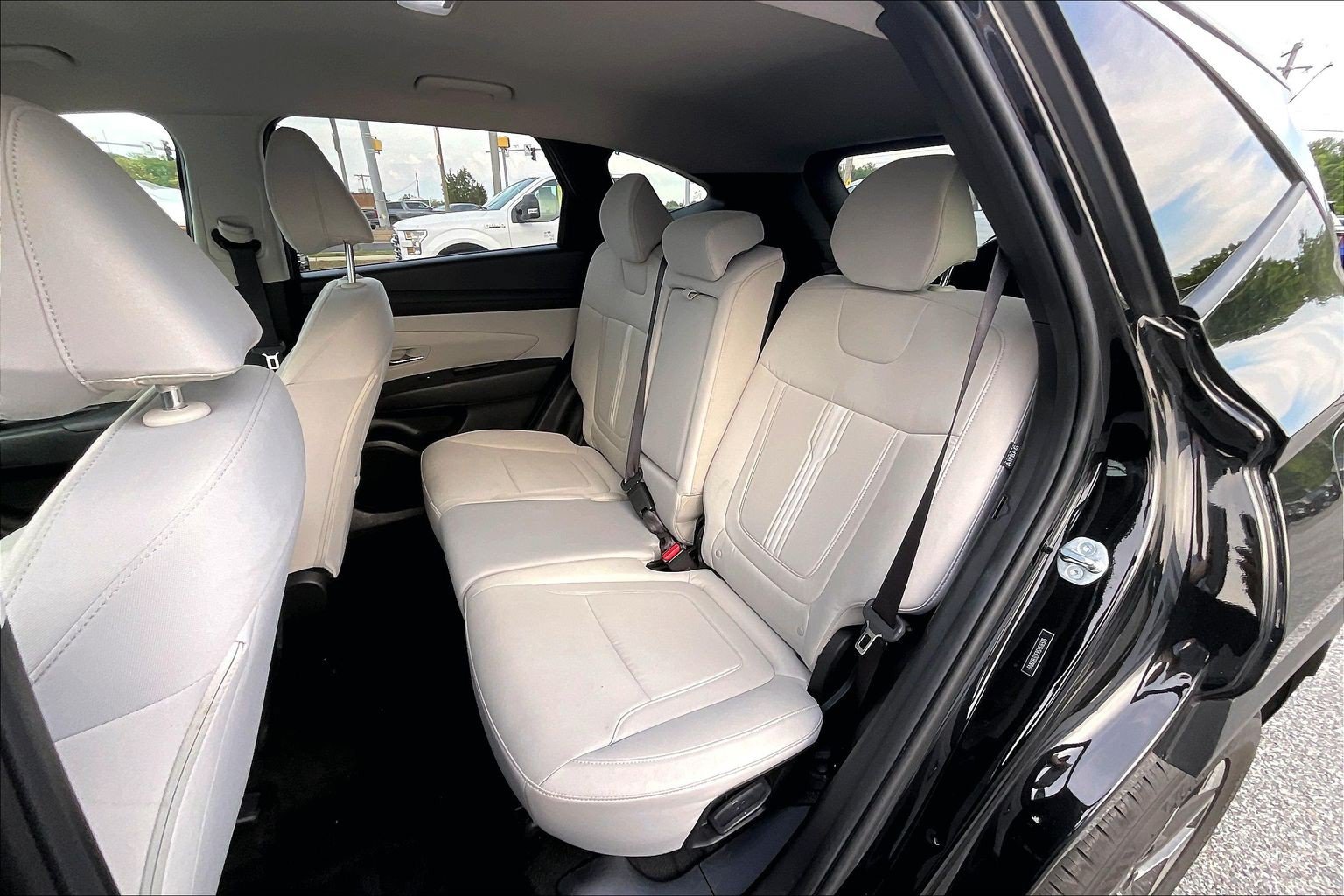 Used 2025 Hyundai Tucson SEL FWD image 24