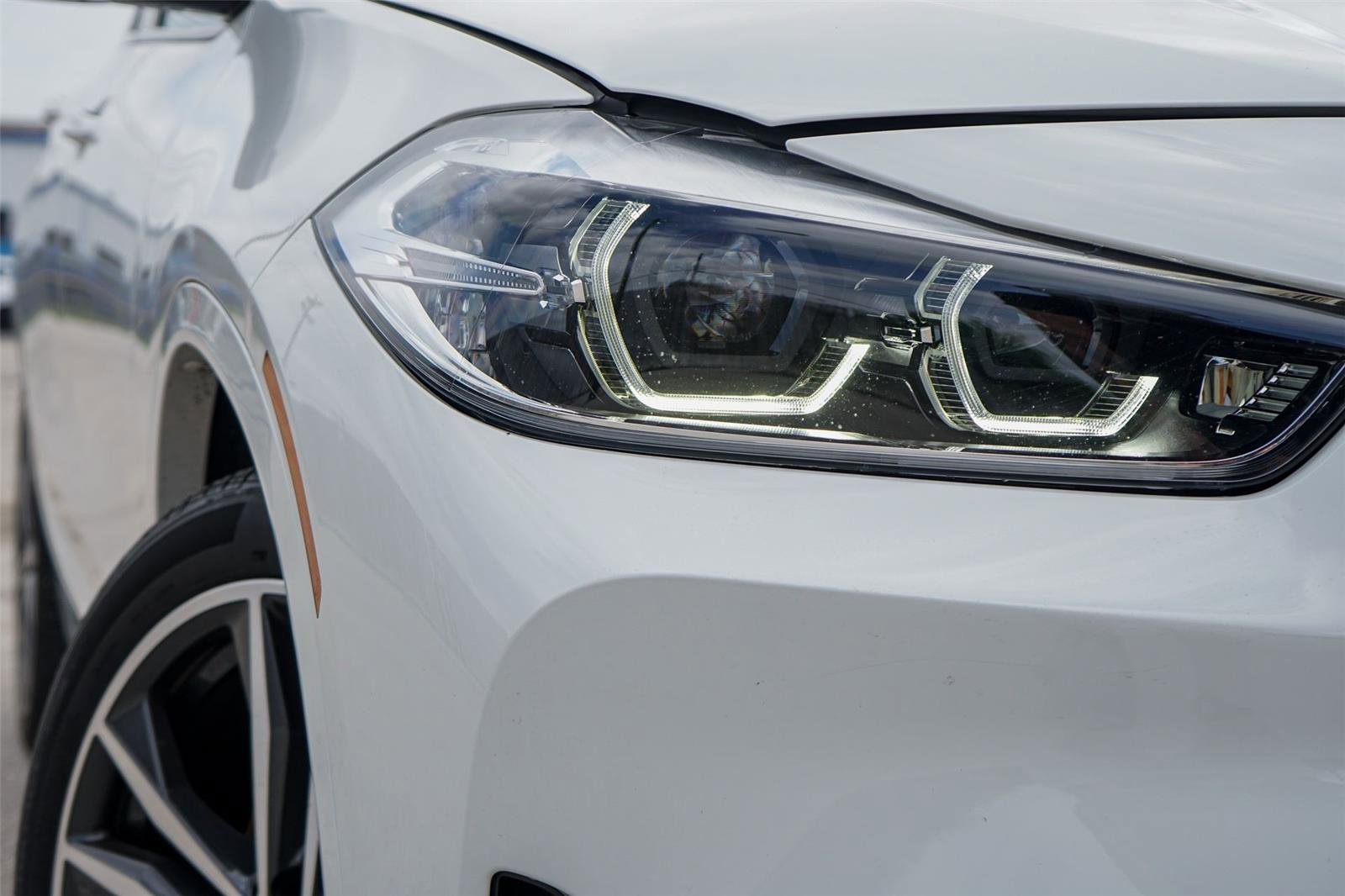 Used 2023 BMW X2 sDrive28i w/ M Sport Package FWD image 3