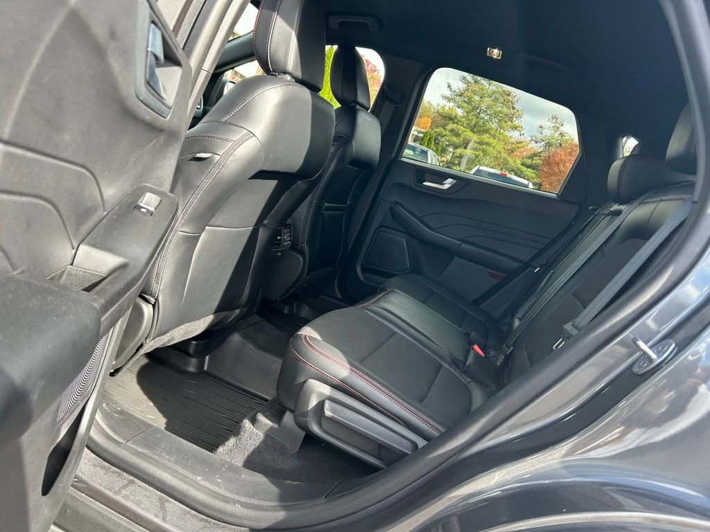 Certified 2023 Ford Escape ST-Line w/ Tech Pack #1 image 16