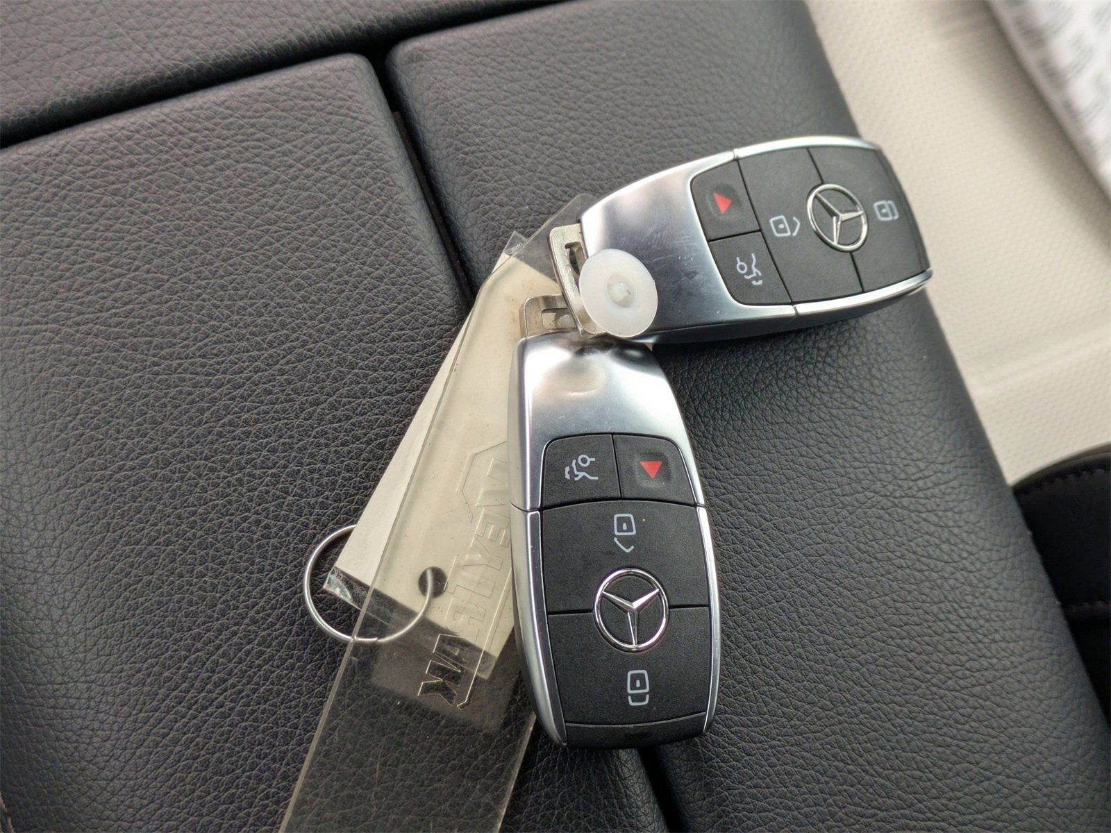 Used 2024 Mercedes-Benz GLE 450e 4MATIC image 39