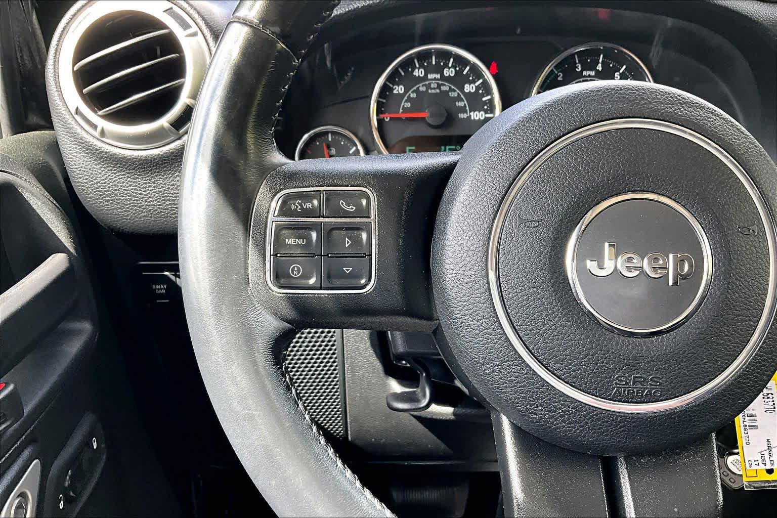 Used 2017 Jeep Wrangler Unlimited Rubicon w/ Connectivity Group AWD/4WD image 24