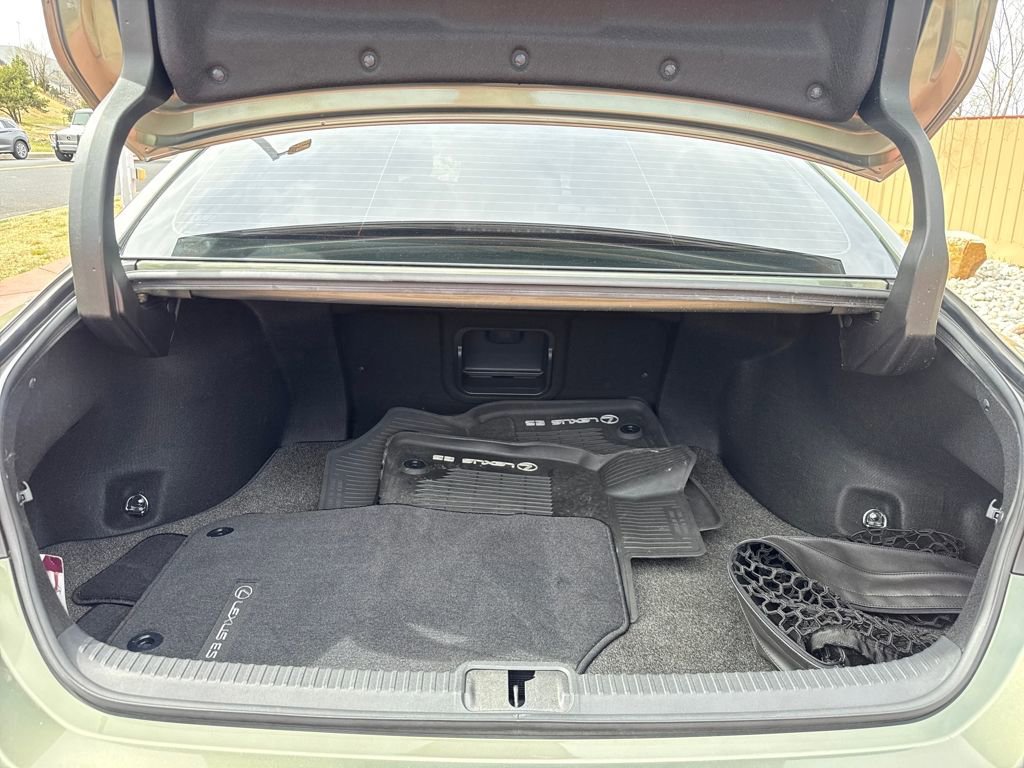 Used 2020 Lexus ES 350 w/ Premium Package image 10