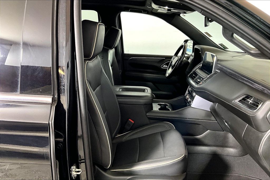 Used 2023 GMC Yukon SLT w/ SLT Premium Package RWD image 6