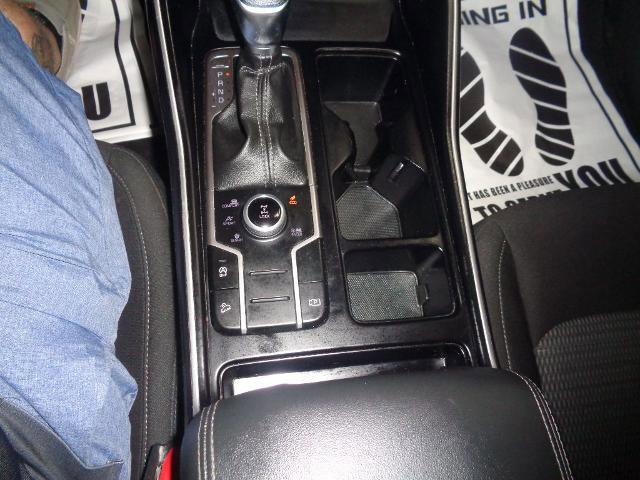 Used 2022 Kia Sorento LX image 13