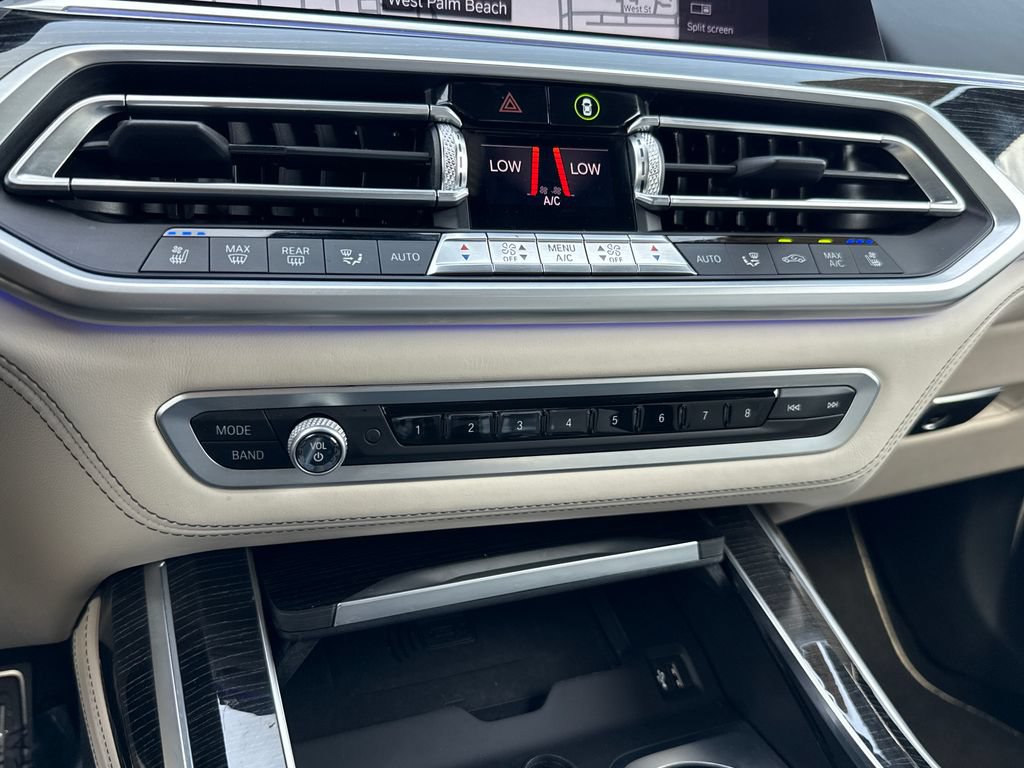 Used 2020 BMW X7 M50i AWD/4WD image 23