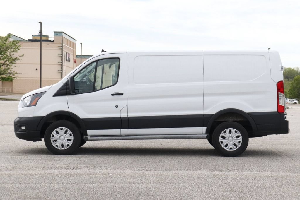 Certified 2025 Ford Transit 250 Low Roof w/ Exterior Upgrade Package RWD image 5