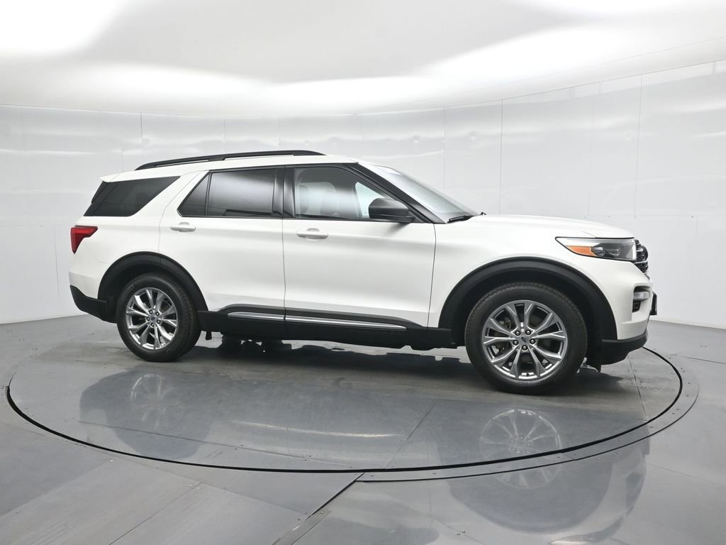 Certified 2020 Ford Explorer XLT w/ Equipment Group 202A image 10
