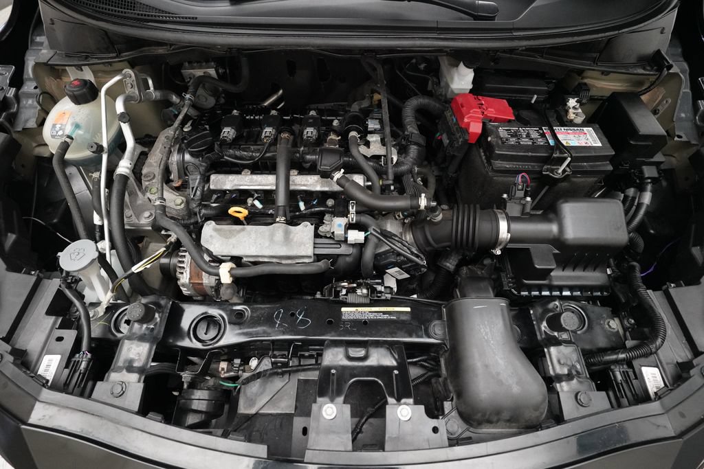 Used 2023 Nissan Versa SR w/ Trunk Package FWD image 3