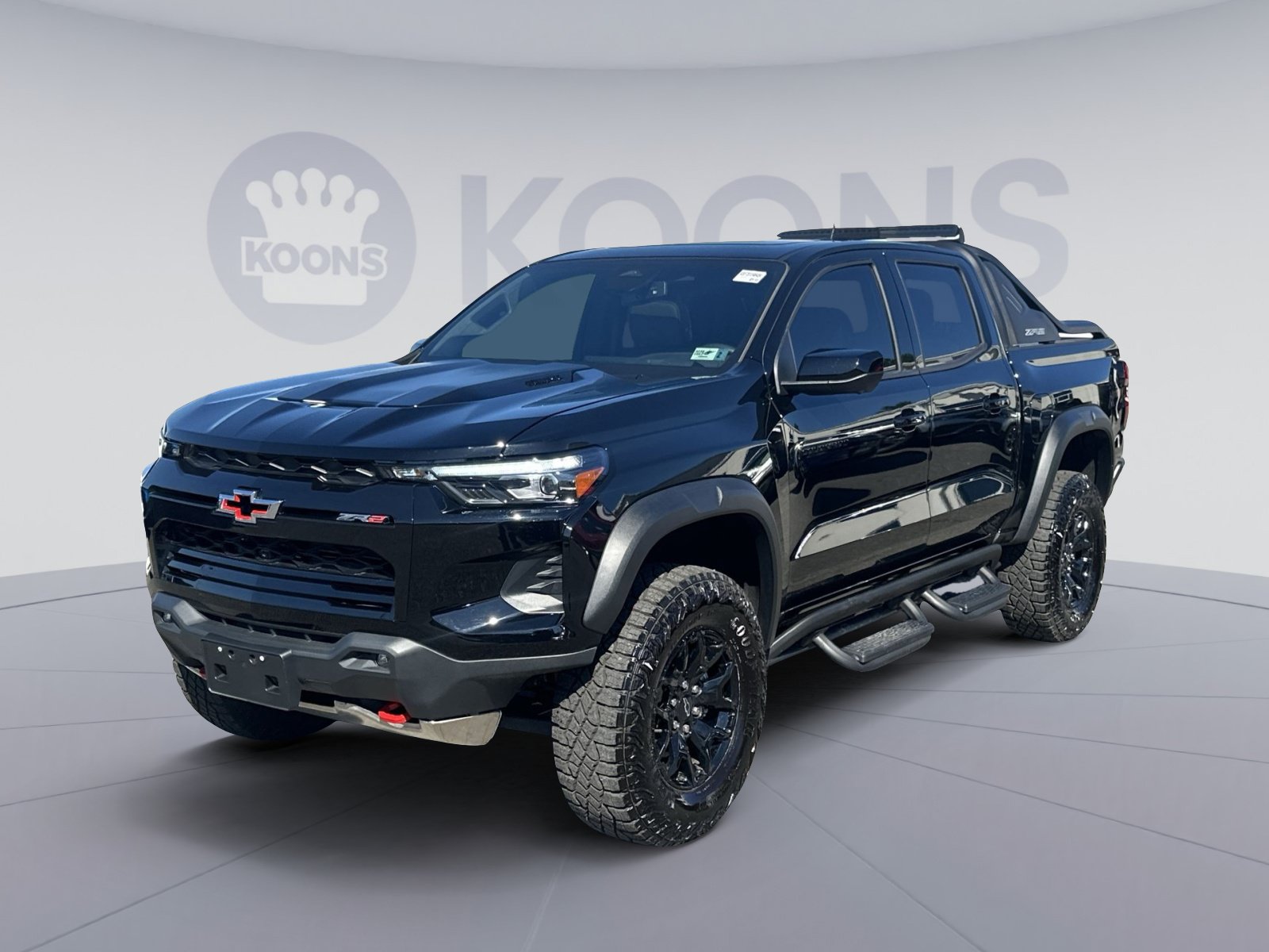 Used 2025 Chevrolet Colorado ZR2 w/ Midnight Edition AWD/4WD image 5