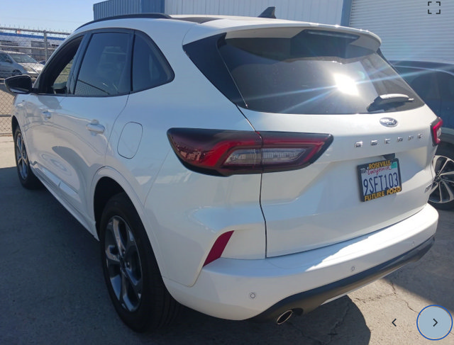 Certified 2023 Ford Escape ST-Line Select w/ Tech Pack #2 AWD/4WD image 3