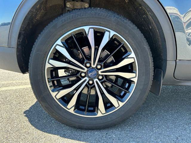 Certified 2022 Ford Escape SE w/ SE Sport Appearance Package AWD/4WD image 28
