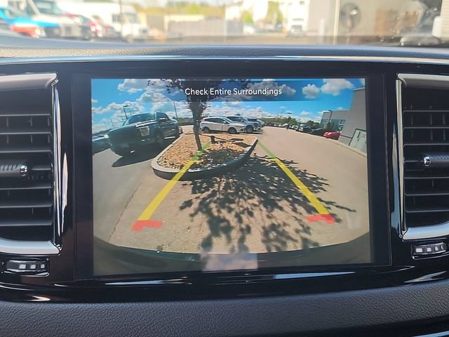 Used 2025 Chrysler Voyager LX FWD image 20