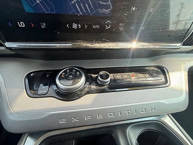 Certified 2025 Ford Expedition Active AWD/4WD image 27