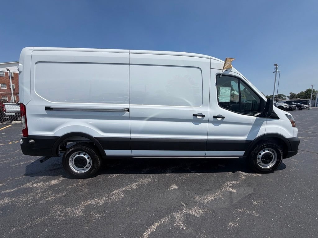 Certified 2026 Ford Transit 250 148 Medium Roof RWD image 10