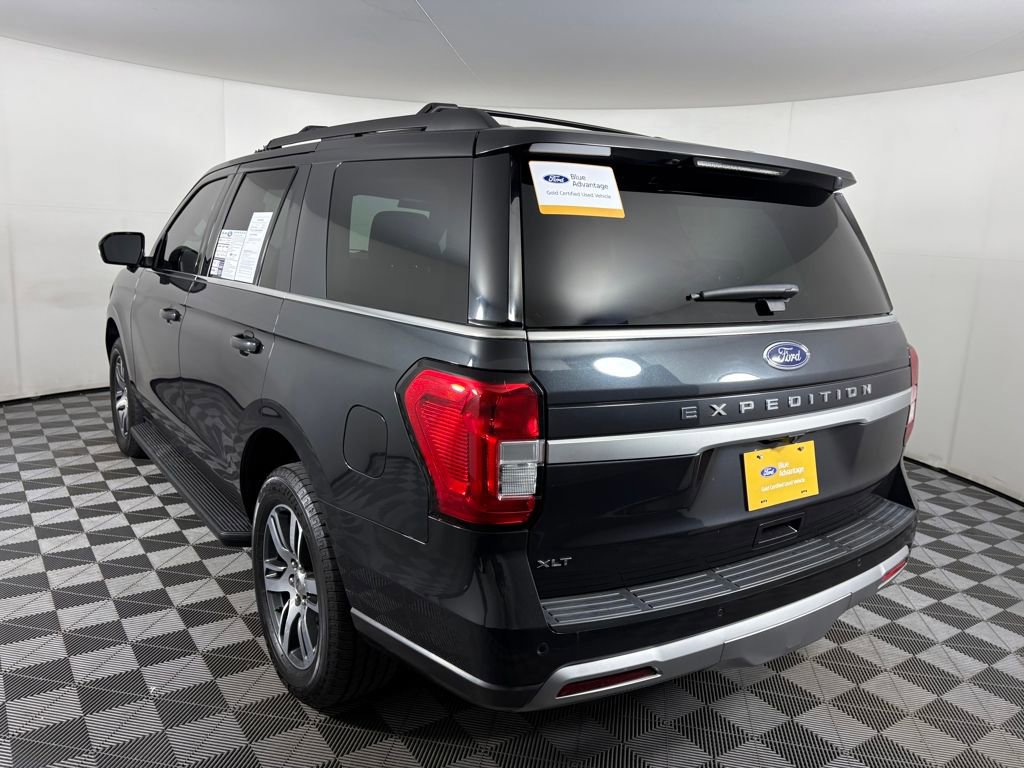 Certified 2024 Ford Expedition XLT image 3