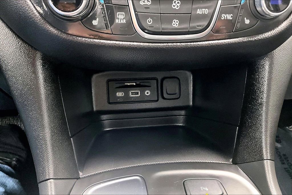 Used 2024 Chevrolet Equinox LT image 32